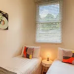 2 Bedroom Apartment In Bath City Centre With Garden & Free Parking