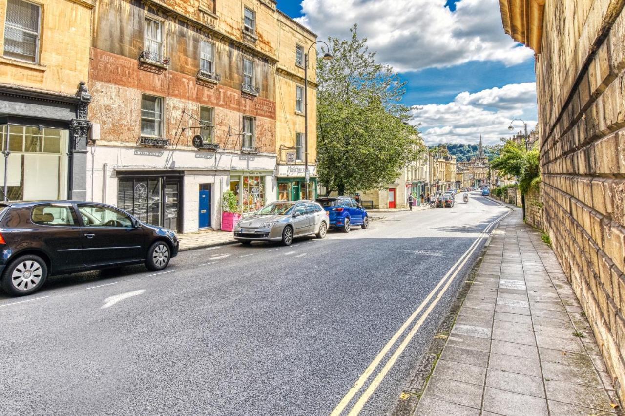 2 Bedroom In Centre With Garden & Free Parking Bath