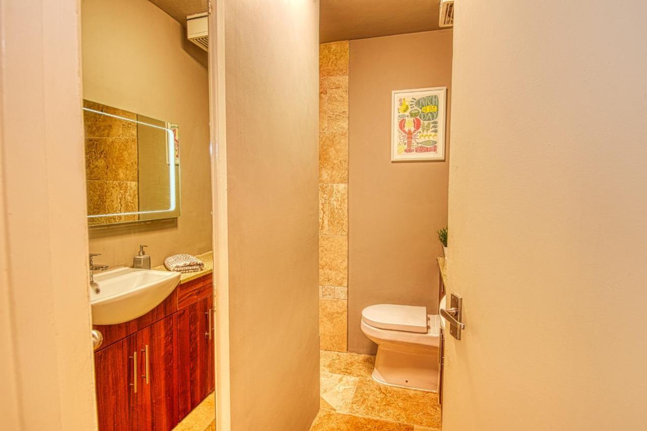 2 Bedroom In Centre With Garden & Free Parking Apartment Bath